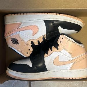 Nike Jordan 1 Mid Arctic Orange